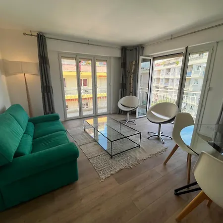 Апартаменты Juan Les Pins